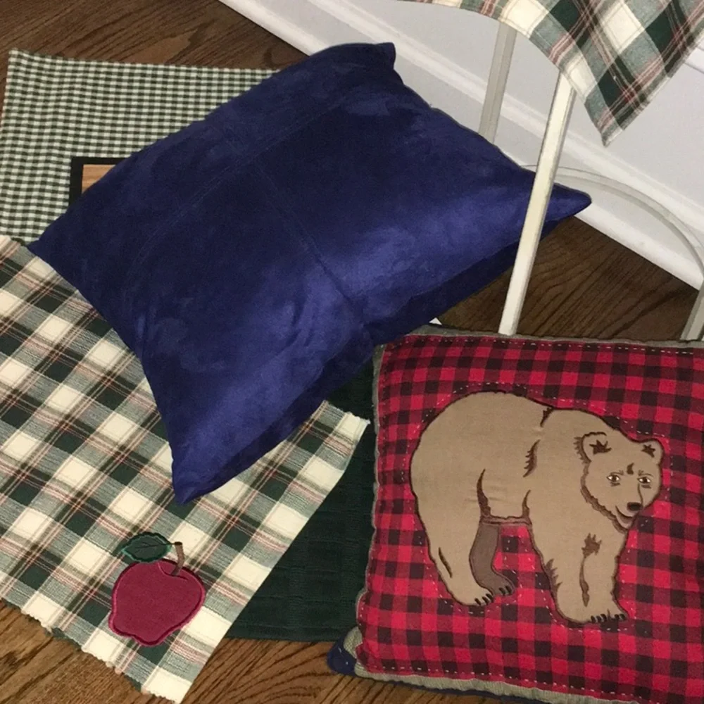 Cozy Green and Red Holiday Pillows for Festive Decor